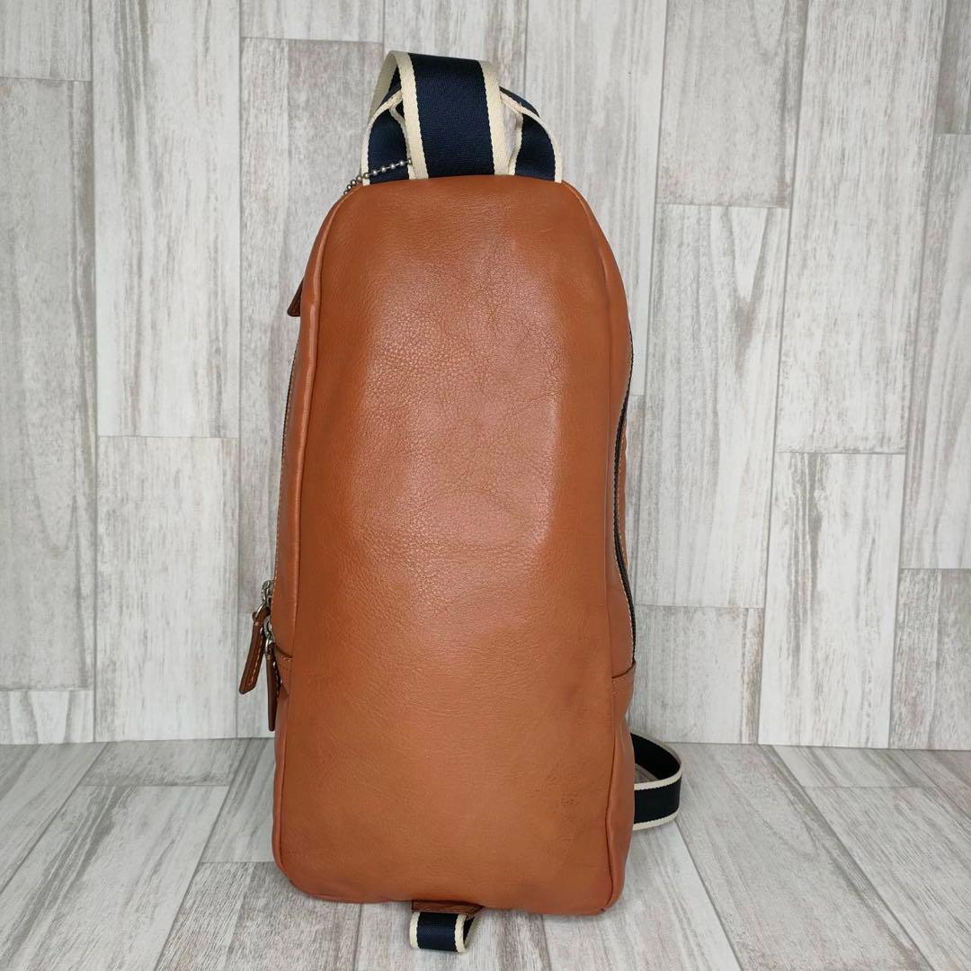 50 COACH コーチ　レザー　ボディーバッグ