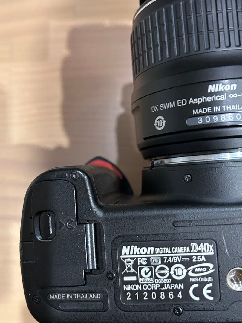 Nikon デジタル一眼レフカメラ D40X、アルミケース付