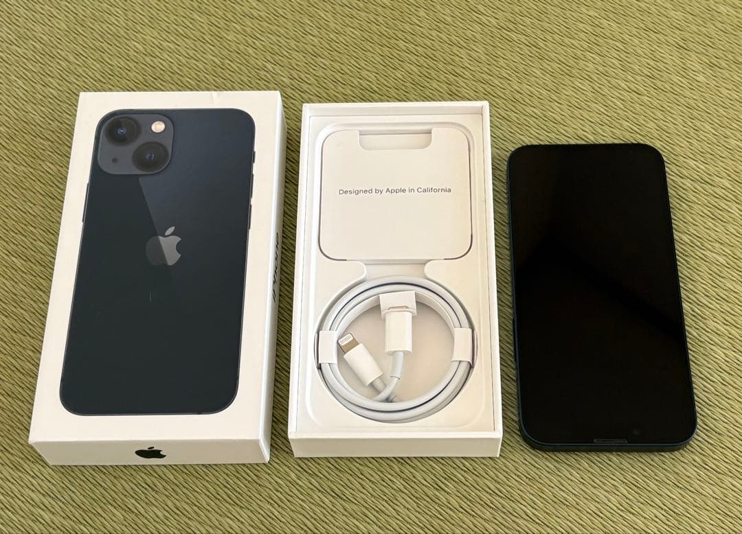 【美品】Apple iPhone 13miniミッドナイト 本体