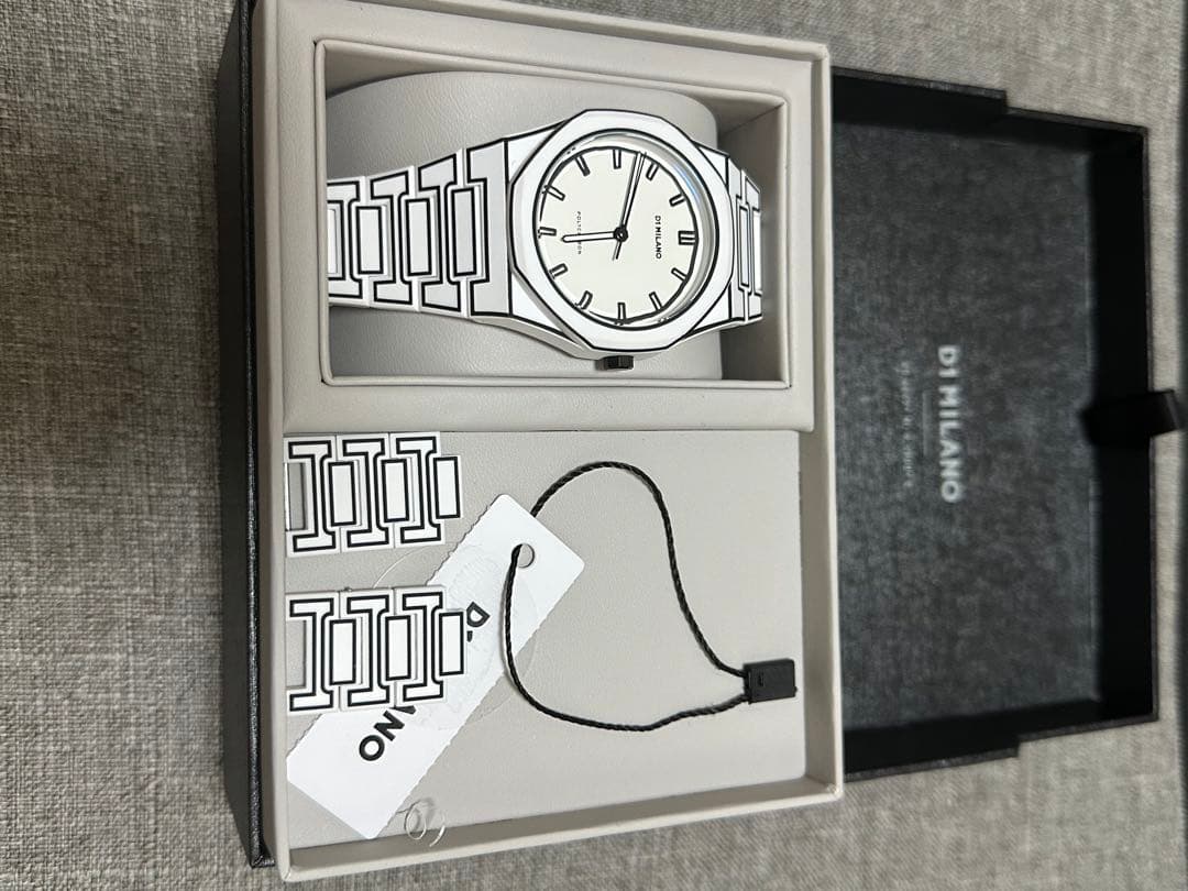 ド*ー様 D1ミラノ　ホワイトスケッチ　早い者勝ち