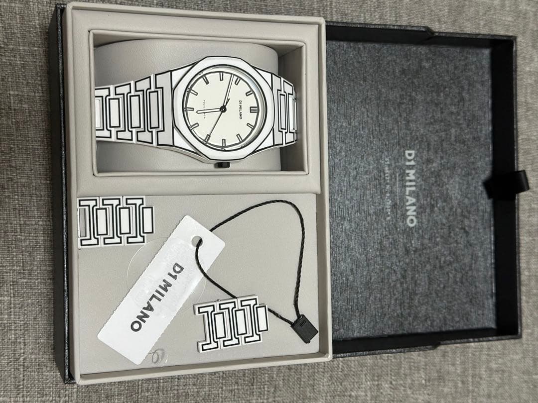 ド*ー様 D1ミラノ　ホワイトスケッチ　早い者勝ち