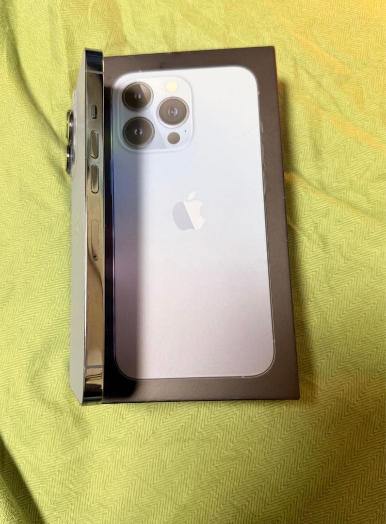 Apple iPhone 13 Pro シルバー 本体 箱付き