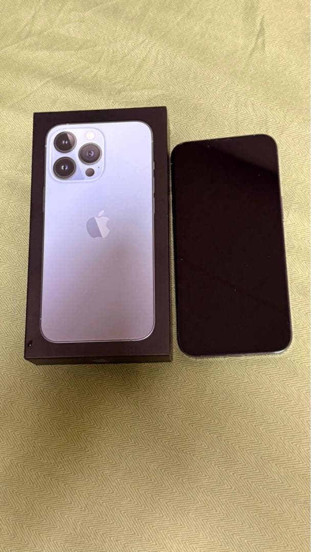 Apple iPhone 13 Pro シルバー 本体 箱付き