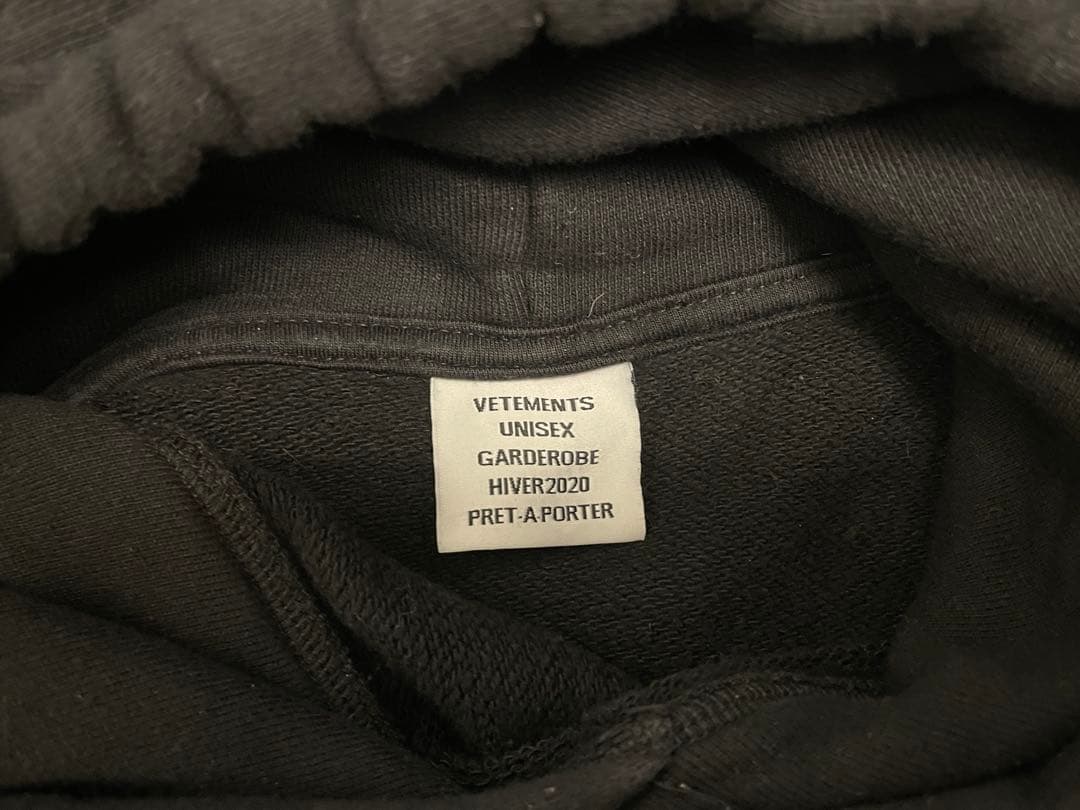 vetments ヴェトモン　パーカー