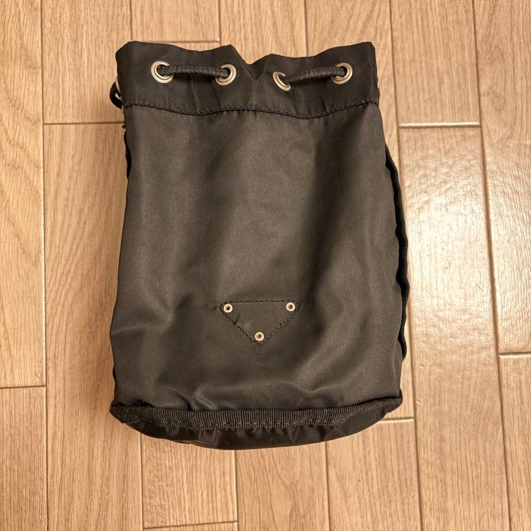 PRADA プラダ 巾着 ナイロン ポーチ 三角ロゴ ブラック
