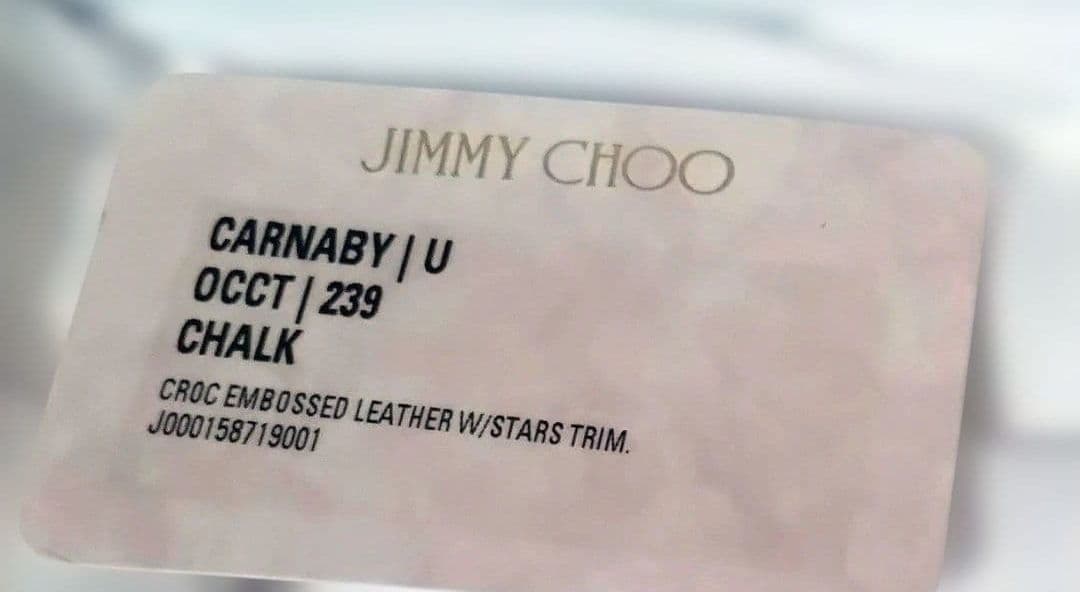 【新品】半額以下 JIMMYCHOO カーナビー長財布 プレゼント