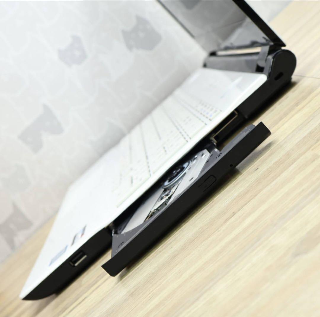 超美品　NEC core i5新品メモリ16GB +512GB