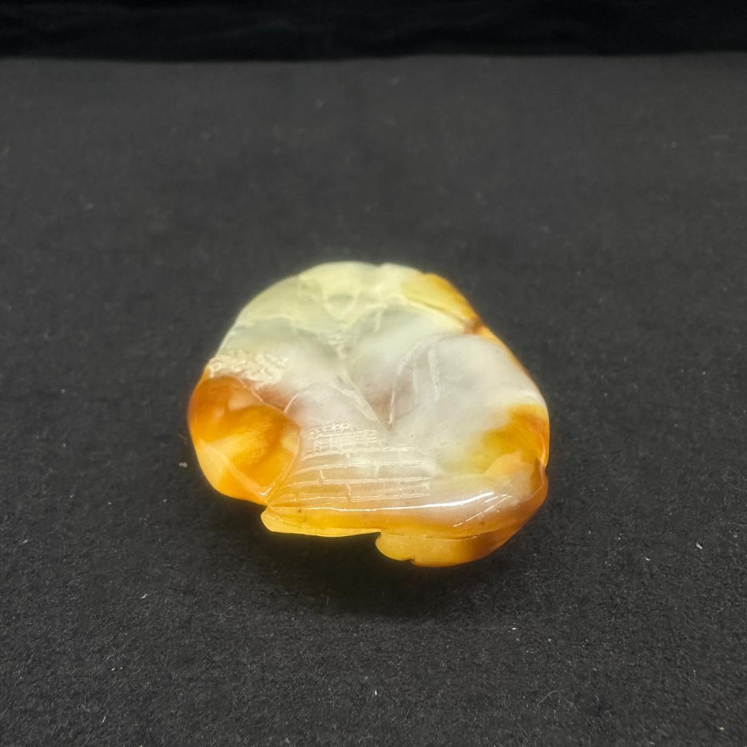 翡翠　和田玉 山水図案　細密彫　置物　　中国骨董