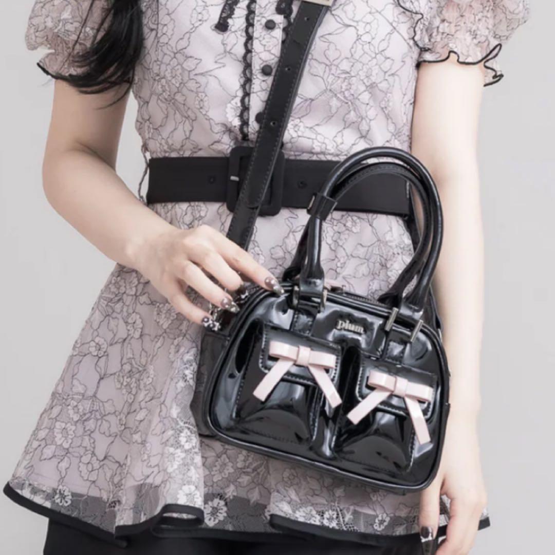 pium リボンポケットエナメルミニボストンバッグ ブラック×ピンク ショルダー