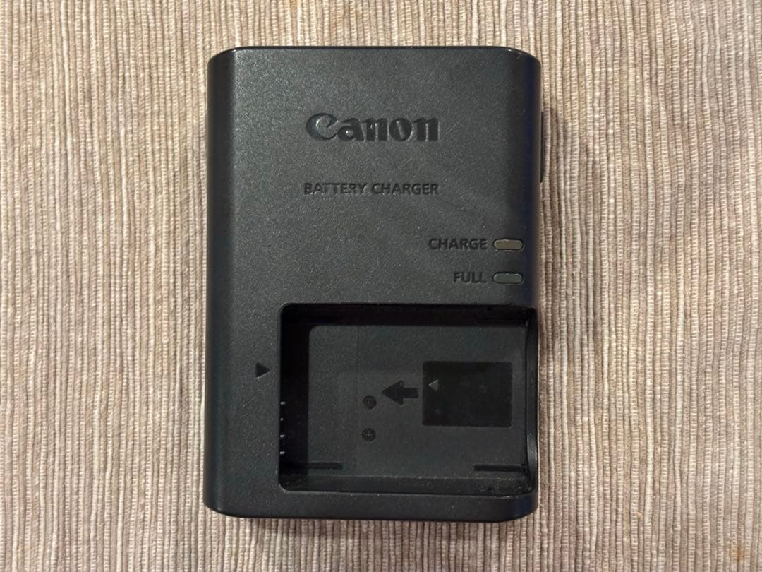 Canon デジタル一眼レフカメラ EOS Kiss X7 レンズキット