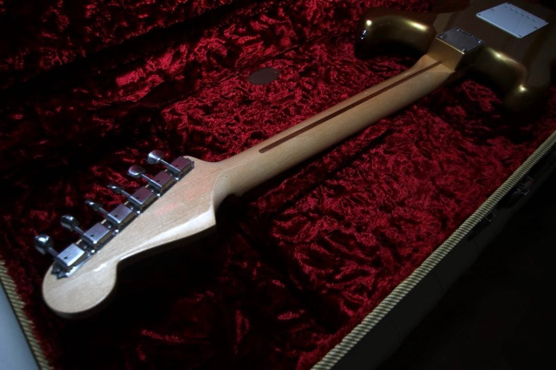 【極美品】 希少なFender USA ストラトキャスター ゴールド 2017年