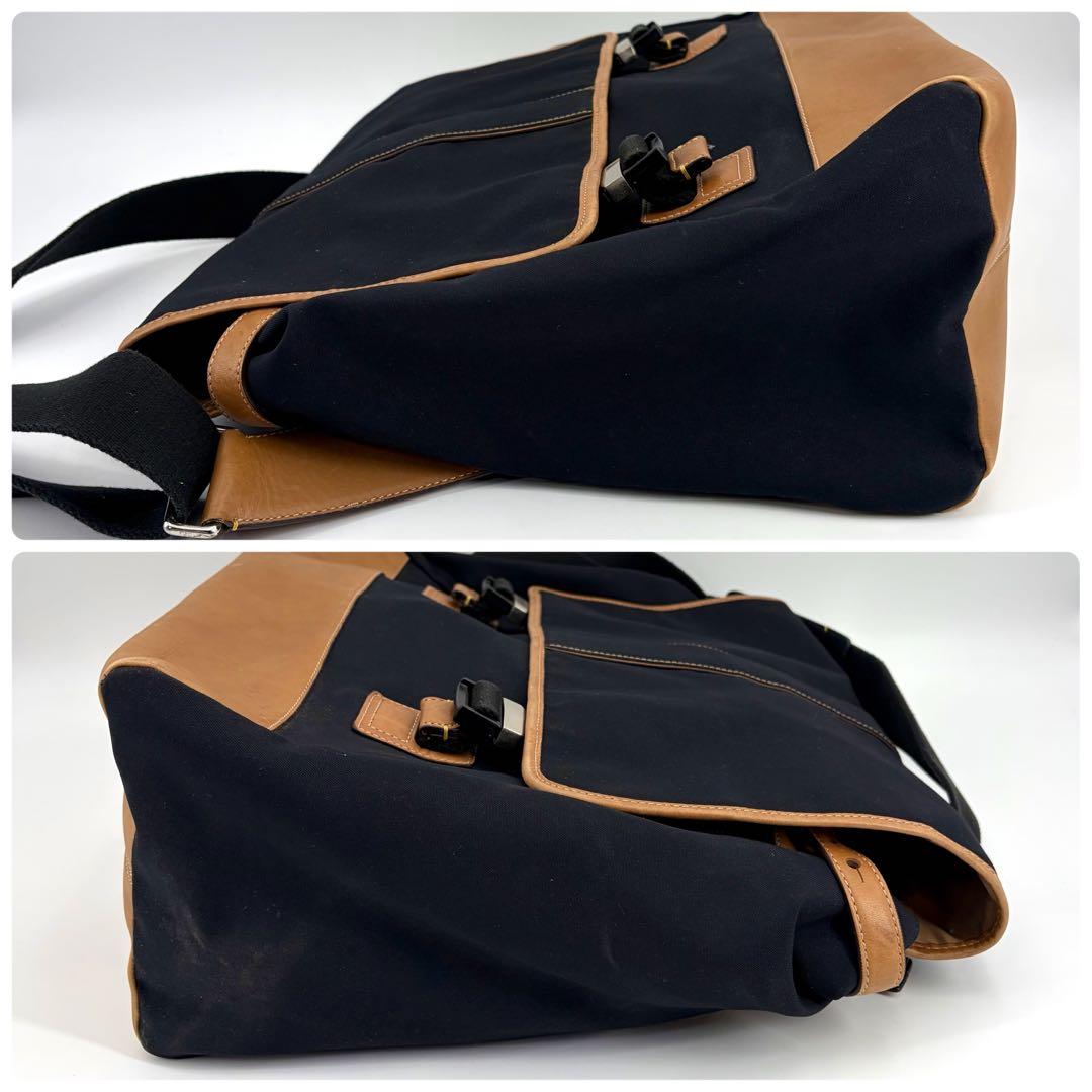 コーチ メッセンジャーバッグ 斜めがけ レザー キャンバス 大容量 5741