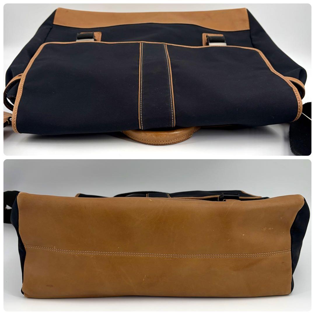 コーチ メッセンジャーバッグ 斜めがけ レザー キャンバス 大容量 5741