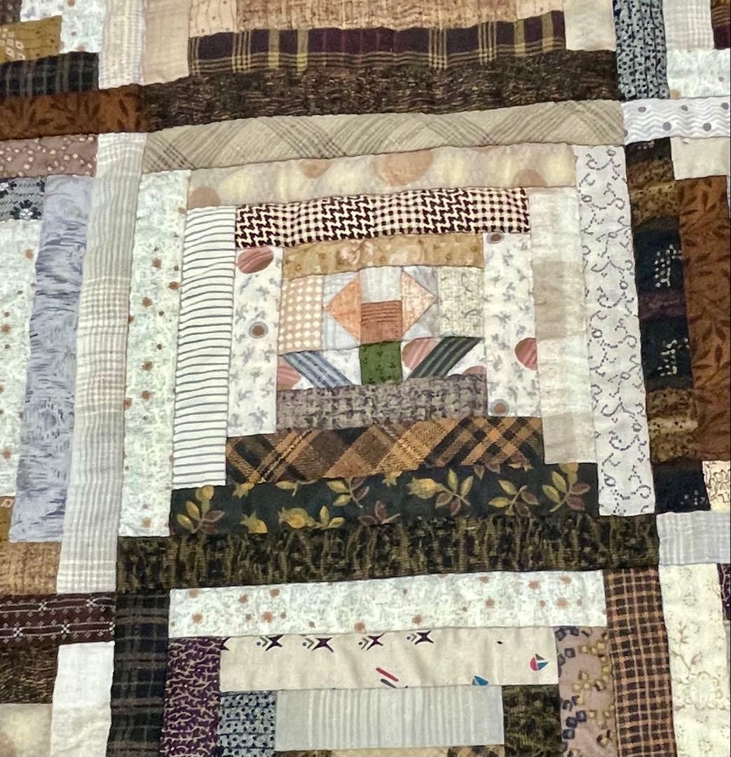 パッチワークキルト　タペストリー　ログキャビン