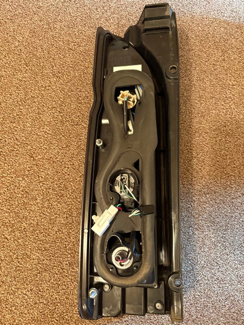 ハイエース　415コブラ　テールランプ　右側