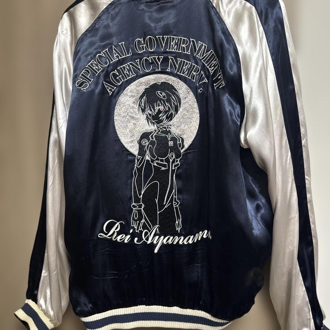 サテン素材 スカジャン 黒/赤刺繍