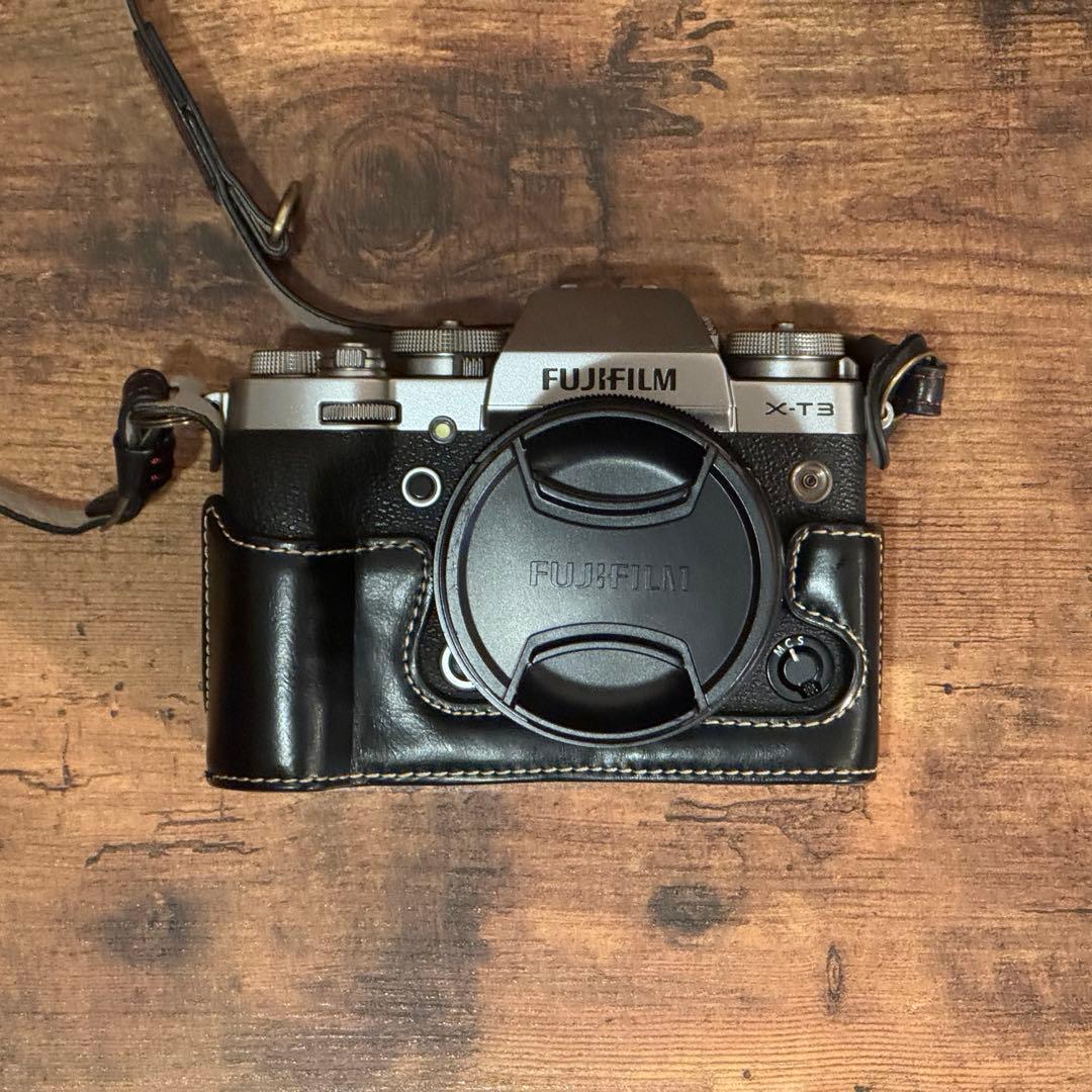 FUJIFILM X-T3 ミラーレス一眼 レンズ、ケース、予備バッテリー付き
