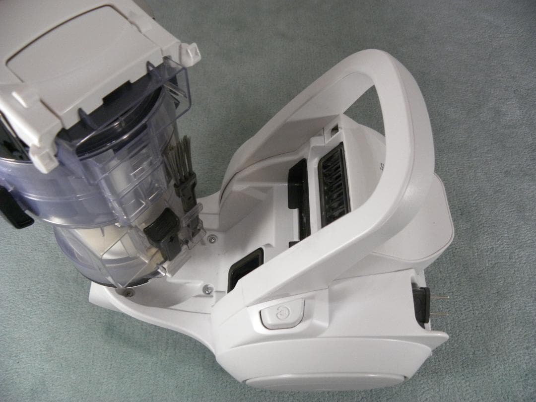 Panasonicサイクロン掃除機MC-SR590Kからまないブラシ