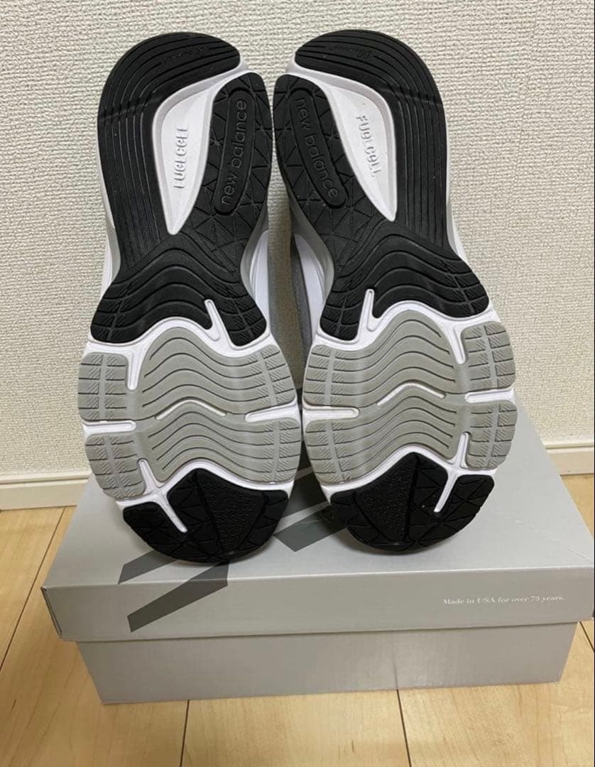 靴 New Balance M990 GL6 V6 2E