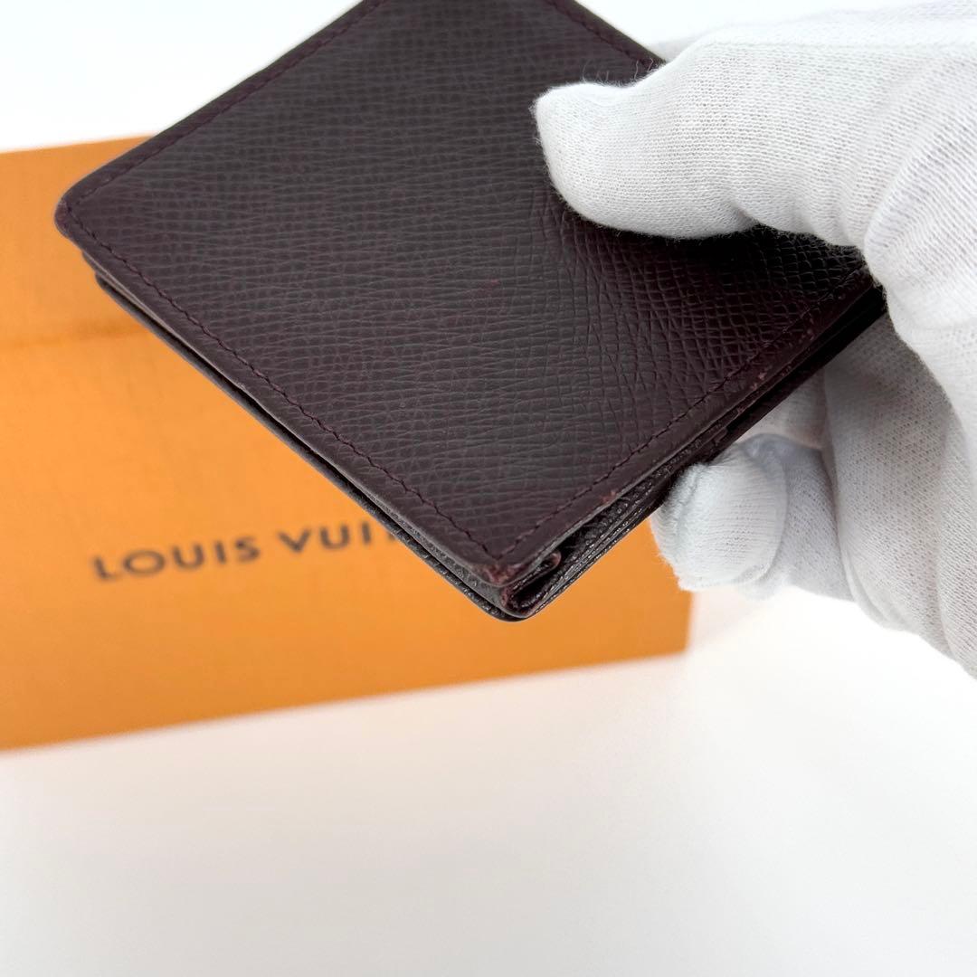 美品 ルイヴィトン タイガ ケース ポルトモネ ボワット アカジュー 紫