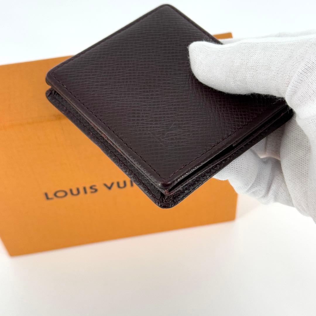 美品 ルイヴィトン タイガ ケース ポルトモネ ボワット アカジュー 紫