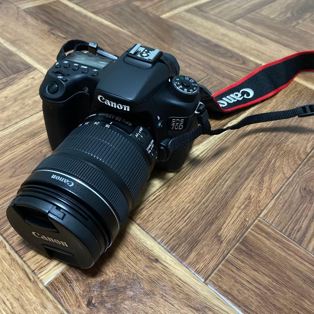 Canon EOS 70D＋18-135mm レンズキット カメラホルスター付き