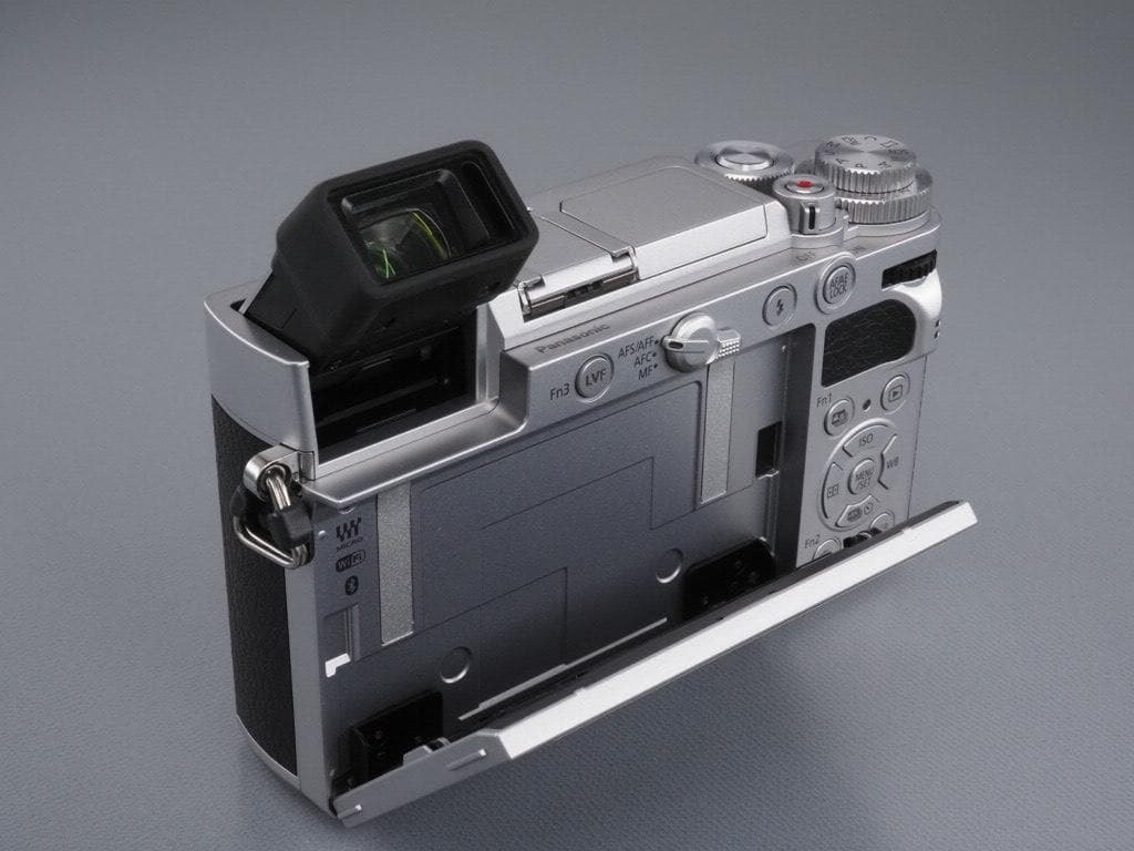 シャッター数623回。美品パナソニック LUMIX DC-GX7MK3 シルバー