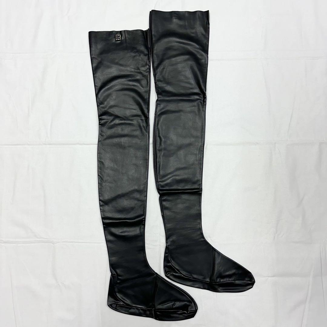 未使用フェンディナッパレザーロングソックスM