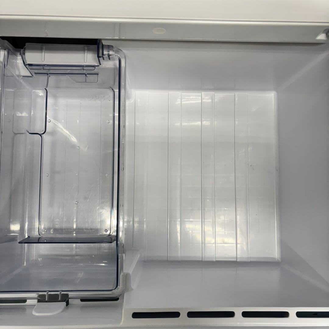 566 おすすめ！　家庭用・一人暮らし　冷蔵庫　大型　200L〜300L 極美品