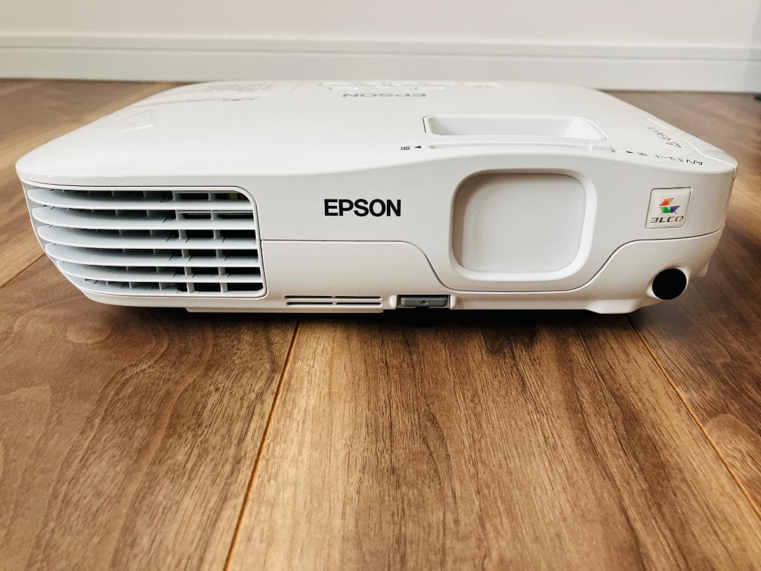EPSON　プロジェクター　EB-X8