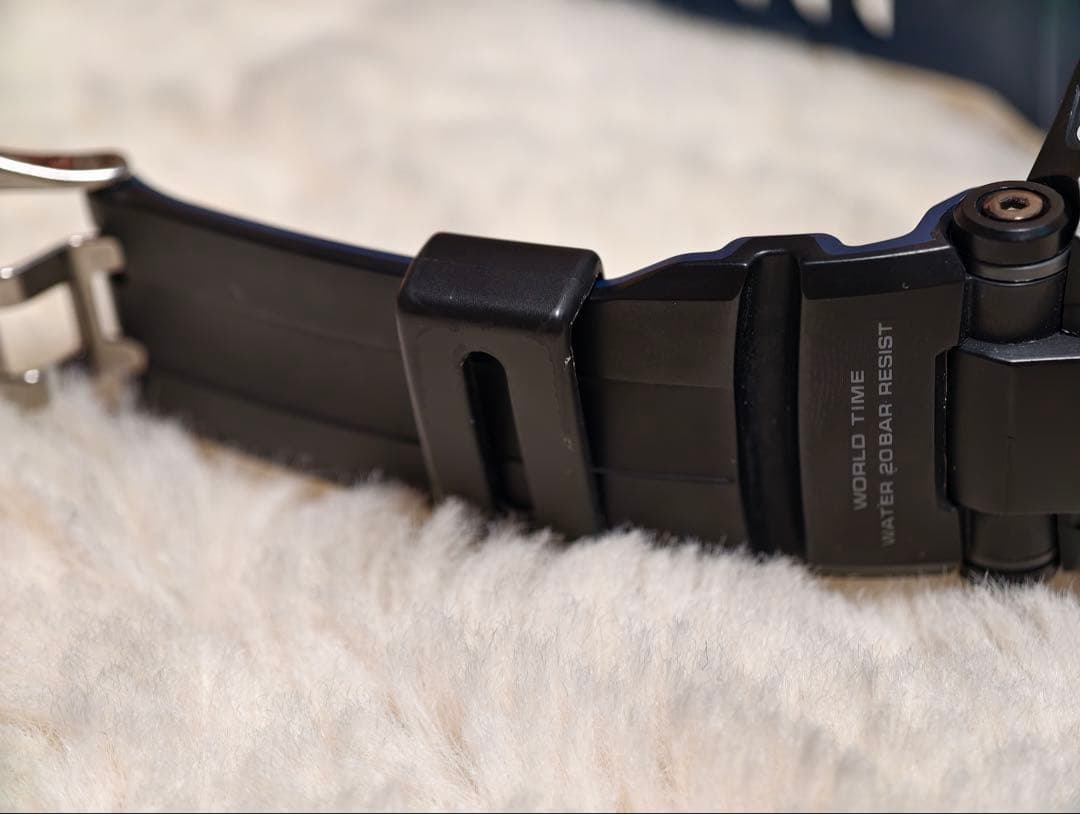 カシオCASIO G-SHOCK GR-B100（ケースあり)