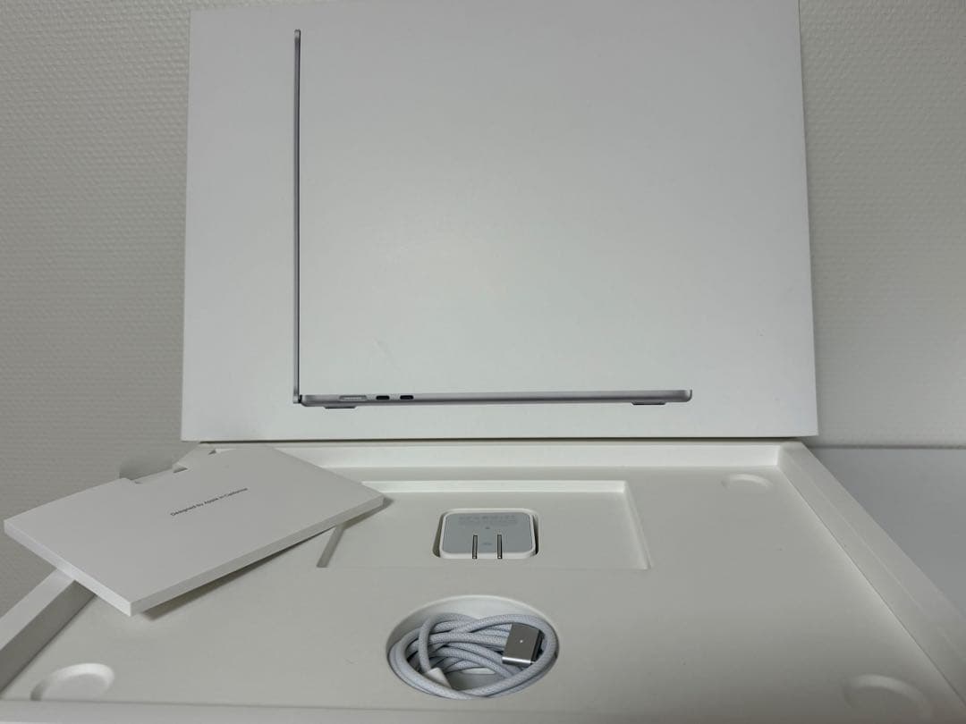 MacBookAirM3 15インチ　美品　シルバー 16GB 256GB