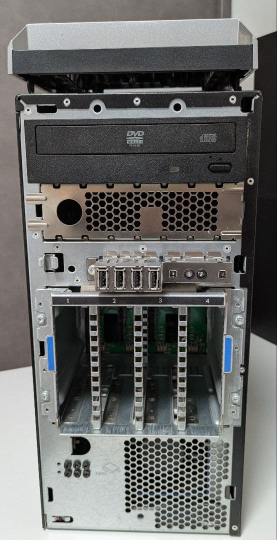 サーバー HP ProLiant ML310e Gen8 v2 E3-1220L v3