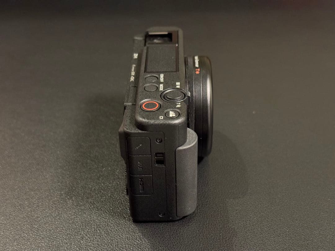 本日限定！値下中：Sony vlogcam zv-1デジタルカメラ本体と三脚付き