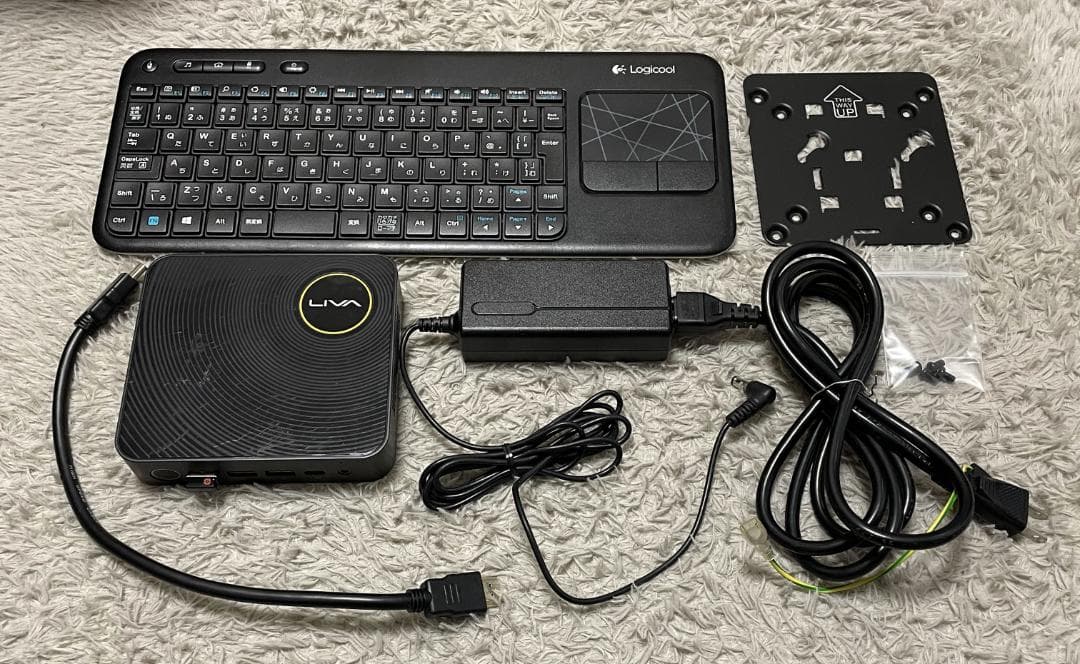 ミニPC LIVA-Z Win11Pro 中古品 Logicoolキーボード付き