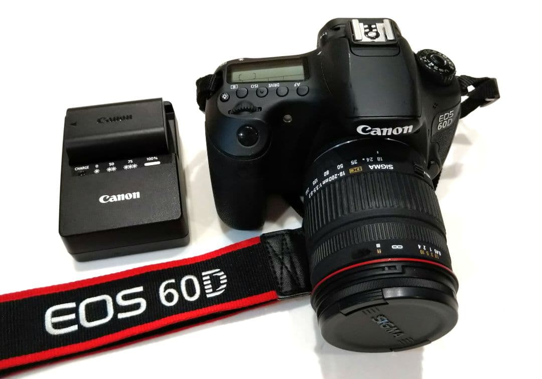 Canon EOS 60D 一眼レフ シグマＬレンズ 充電器付