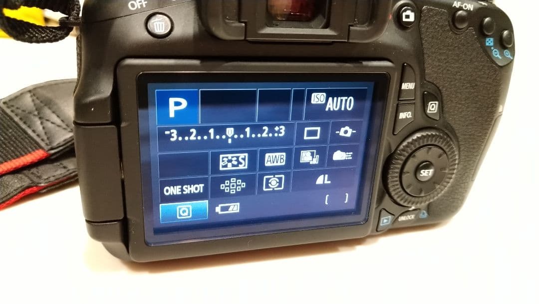 Canon EOS 60D 一眼レフ シグマＬレンズ 充電器付