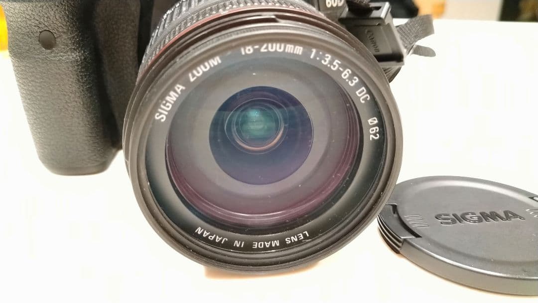 Canon EOS 60D 一眼レフ シグマＬレンズ 充電器付