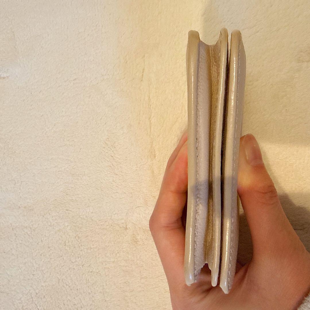 バレンシアガ　二つ折り財布　ベージュ