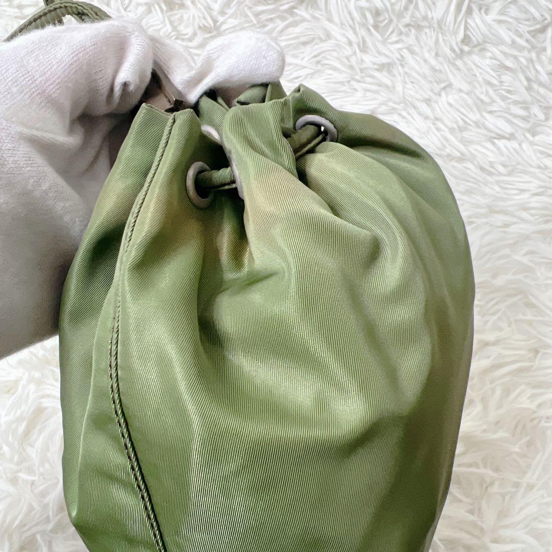 バッグ PRADA Khaki Nylon Drawstring Pouch Y2K