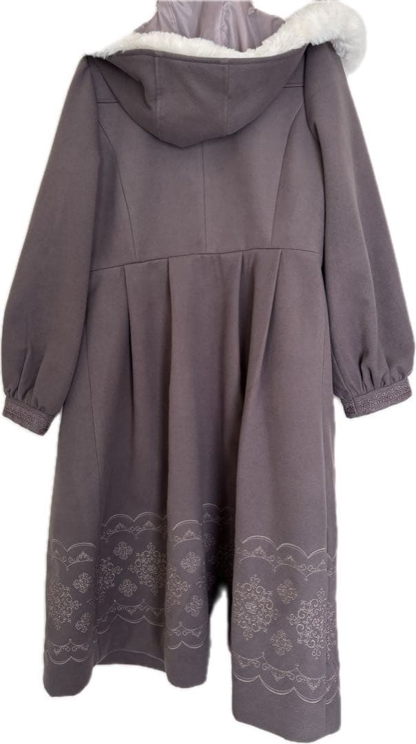 【極美品】axesfemme パネル刺繍ダッフルコート　ラベンダーL