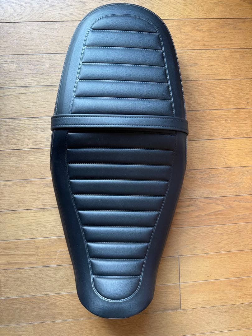 【送料込み】Z900RS 純正シート 美品