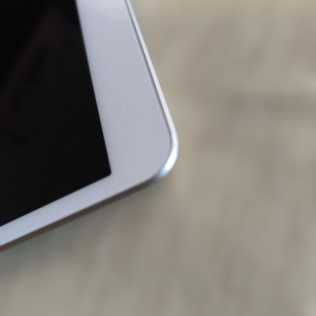 iPad Air第3世代/64GBWi-Fi＋Cellularモデル　88％