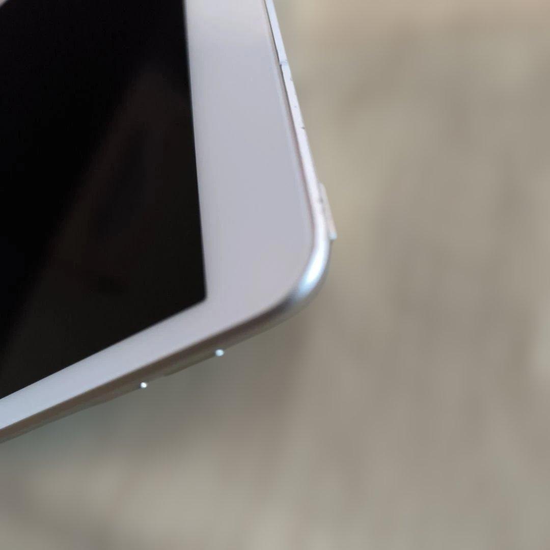 iPad Air第3世代/64GBWi-Fi＋Cellularモデル　88％