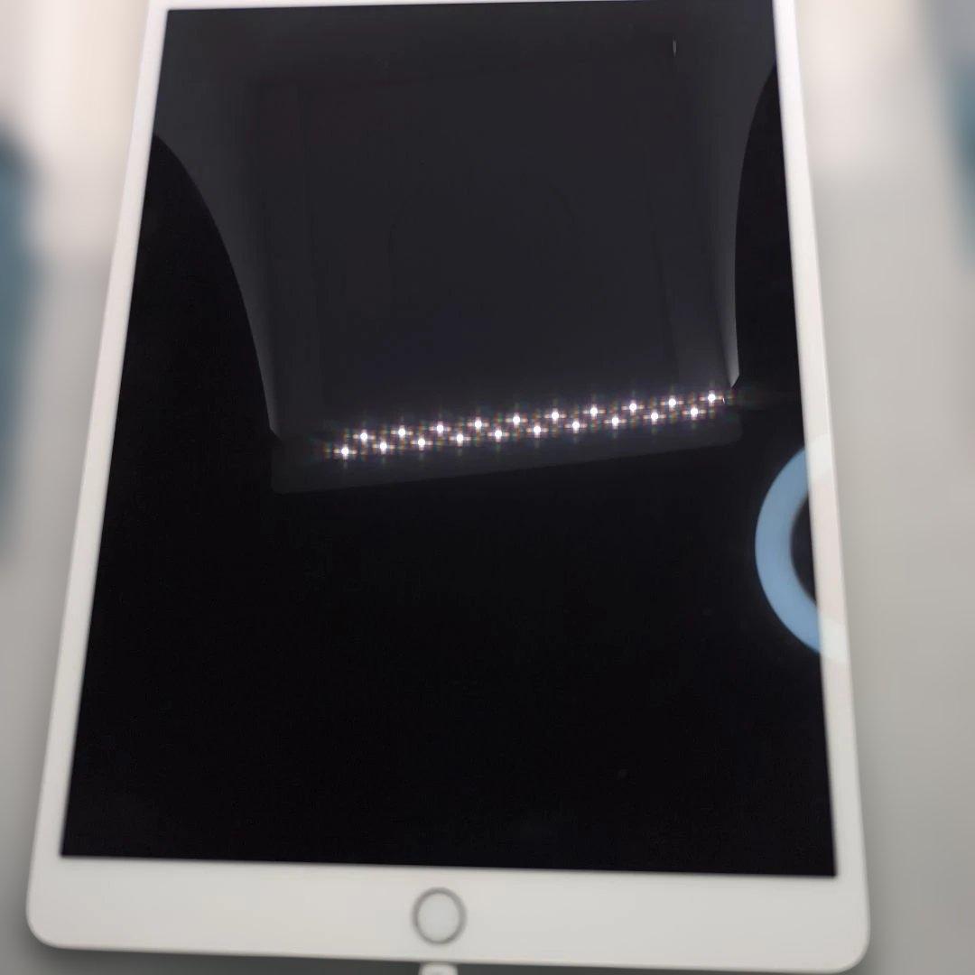 iPad Air第3世代/64GBWi-Fi＋Cellularモデル　88％