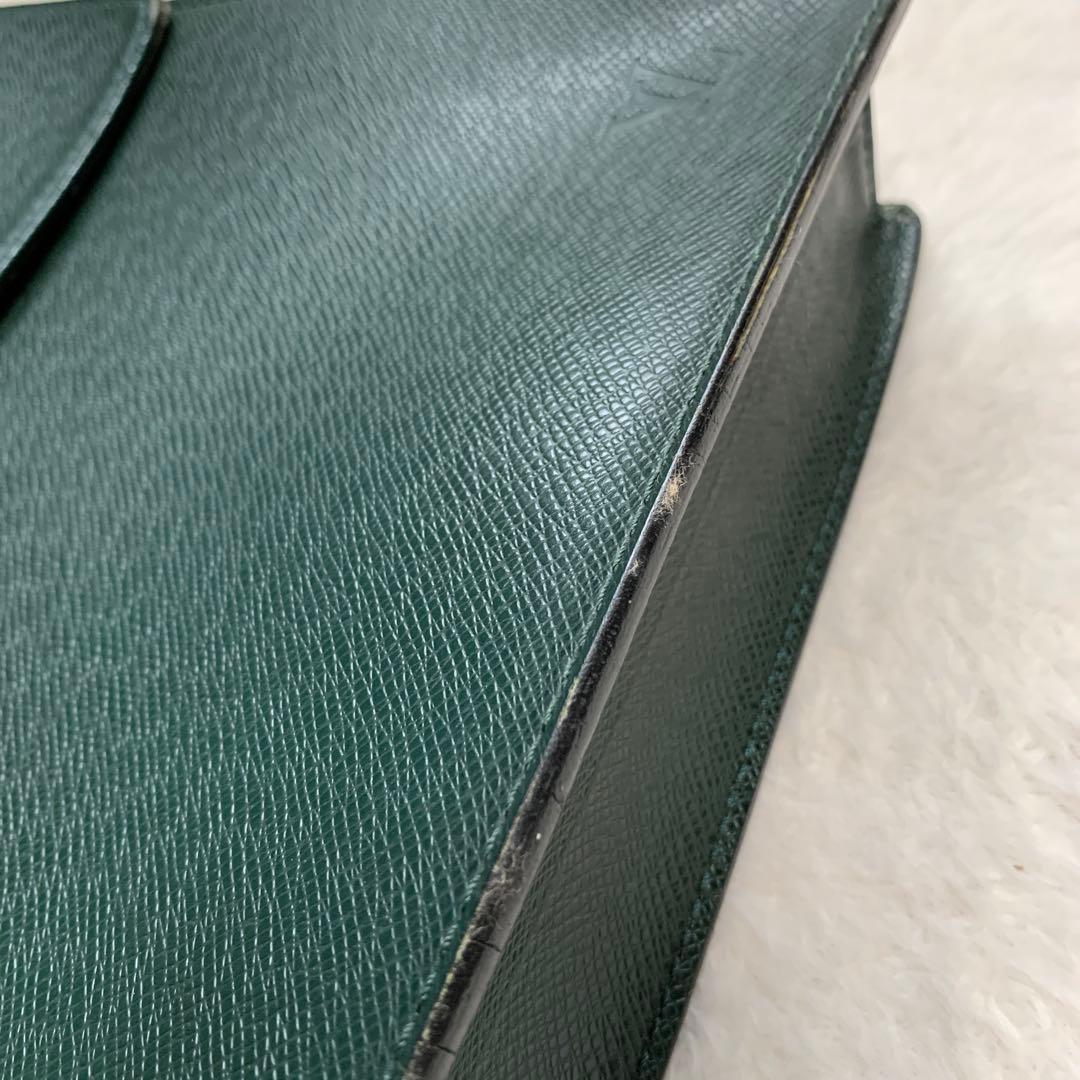 ルイヴィトンタイガセルヴィエットクラド　ブリーフケース