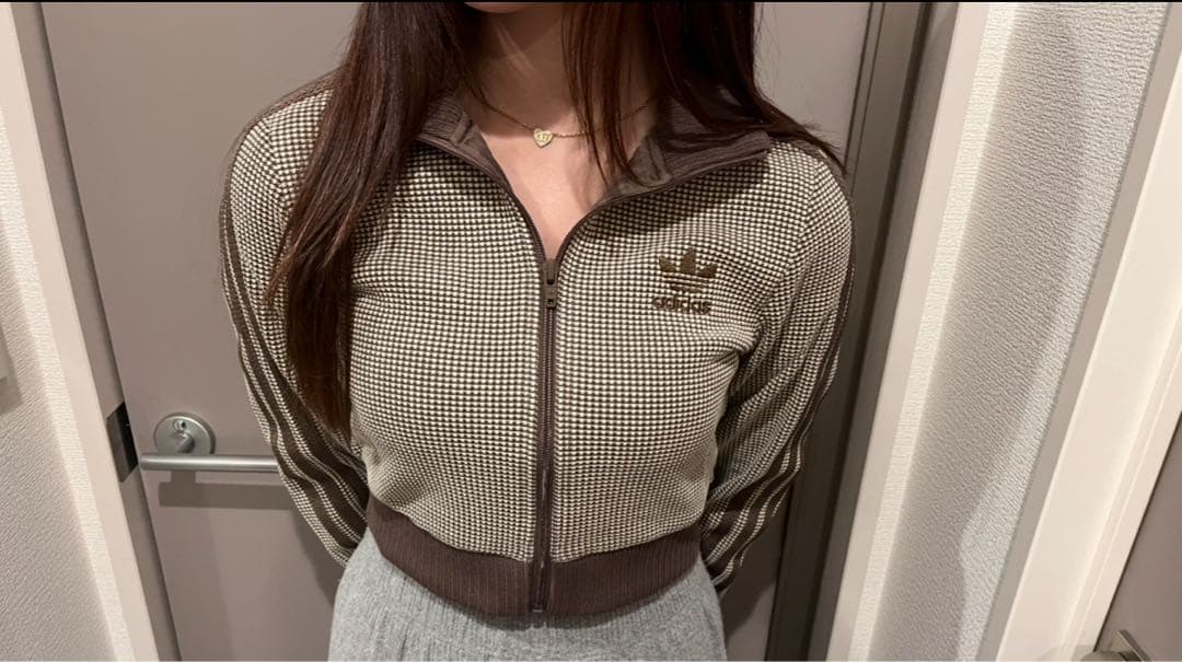 adidas クロップトラックトップジャケット