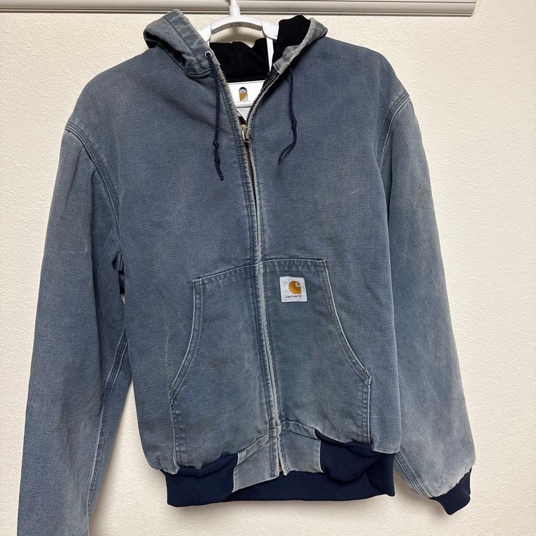 Carhartt フード付きダークグレージャンパー