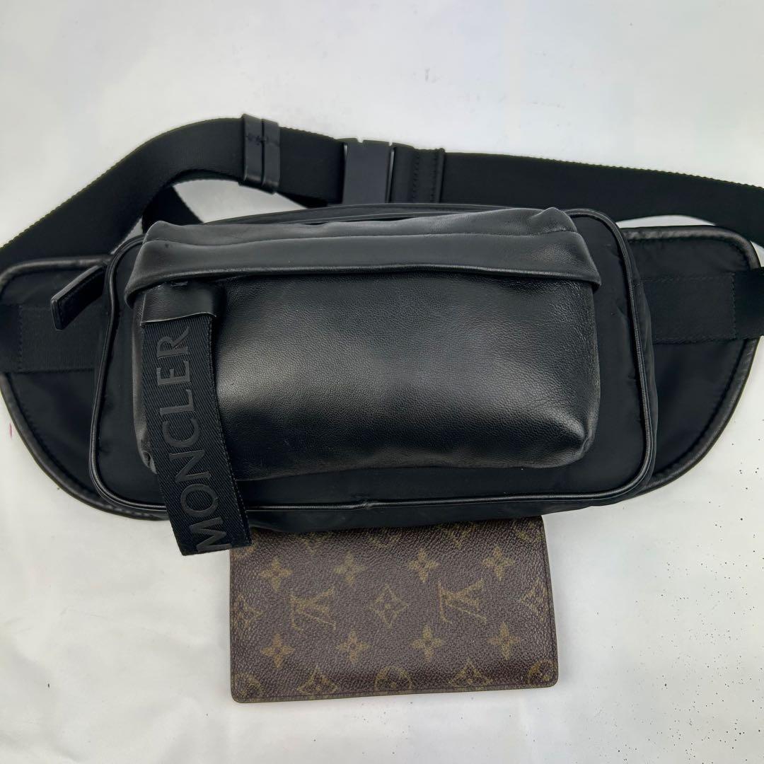 【美品】モンクレール　ウエストポーチ　ボディバッグ　レザー　ナイロン　ロゴ　黒