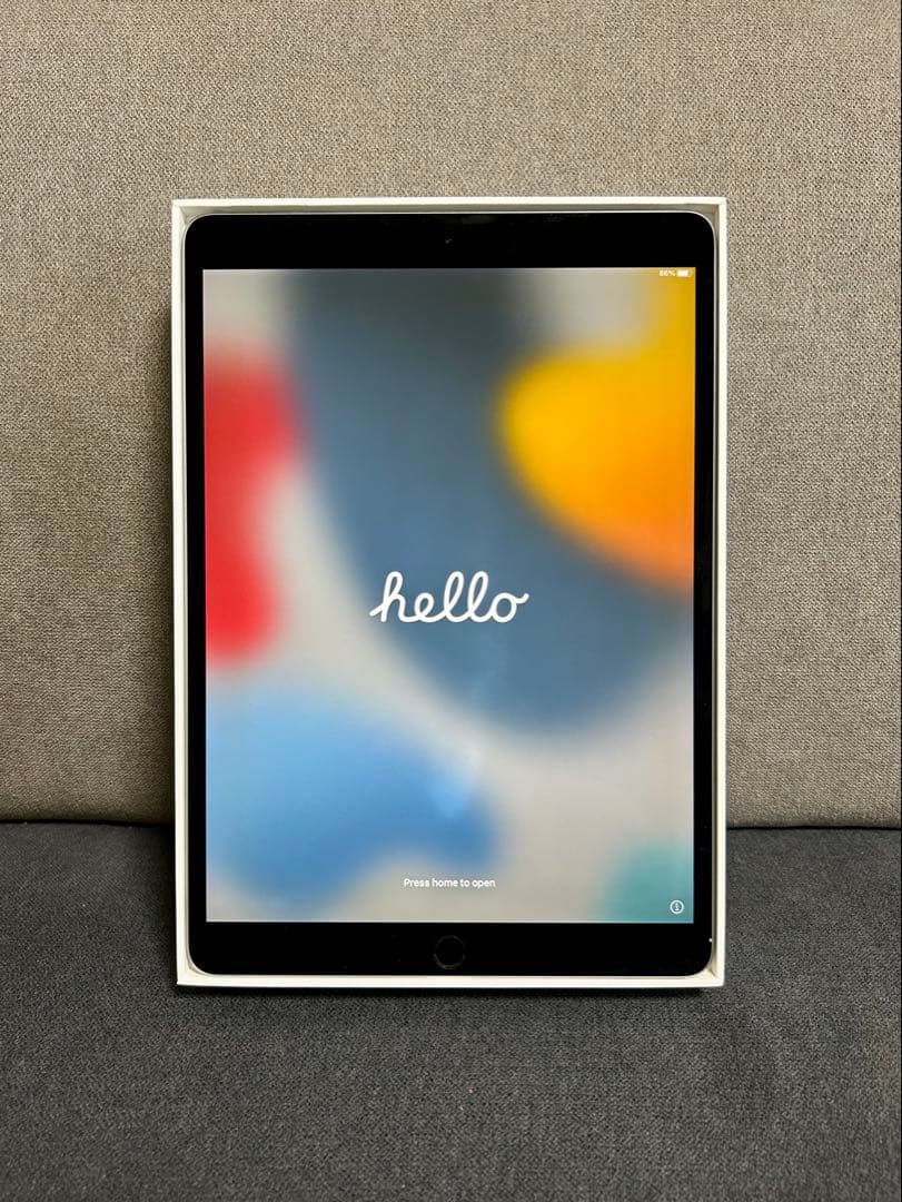 タ*プ様 iPad Pro 10.5 インチ Wi-Fi 64GB グレー 中古
